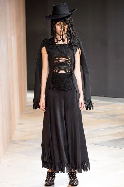 Look 14